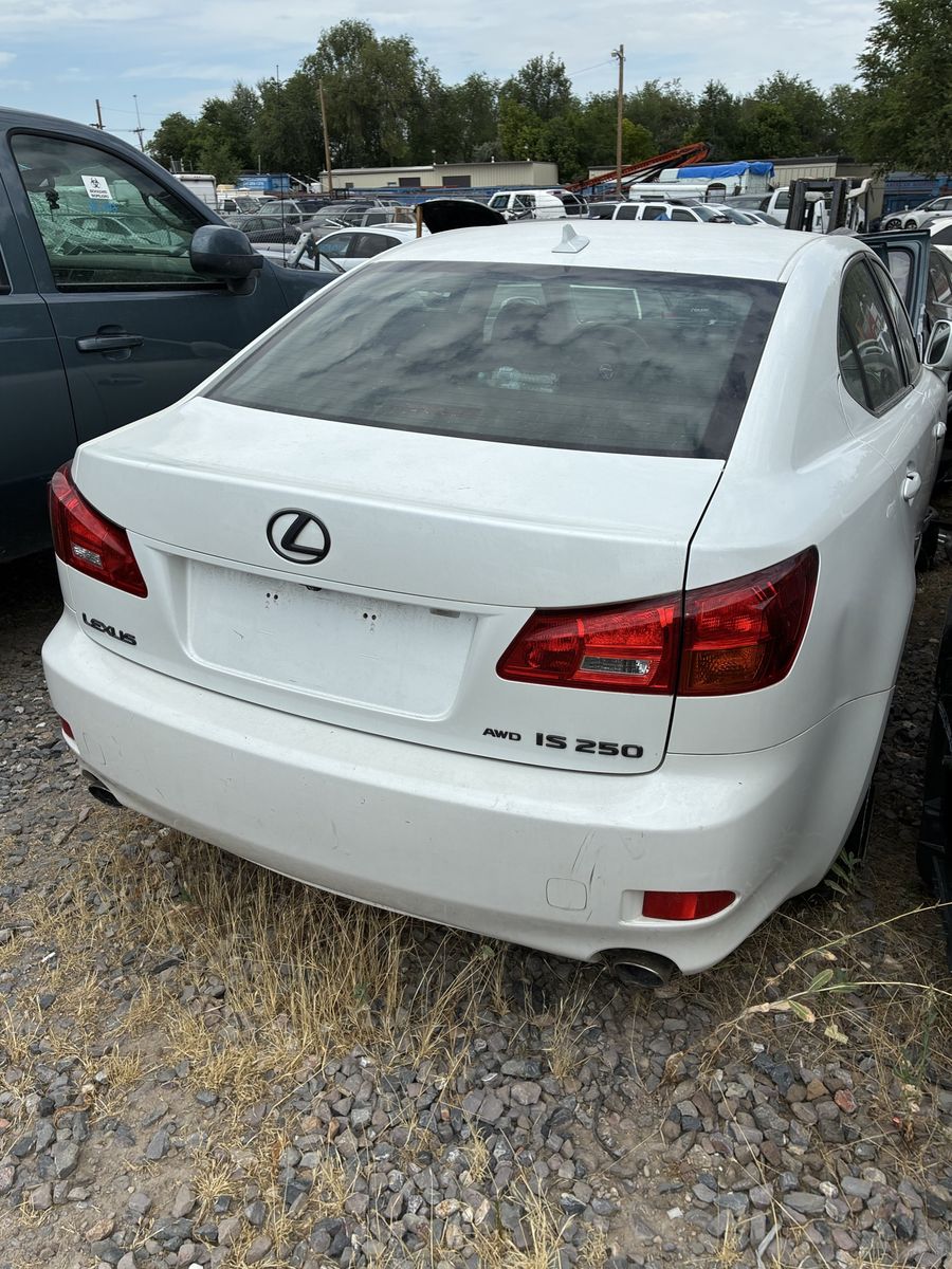 06 Lexus IS250 for parts make offers!!!