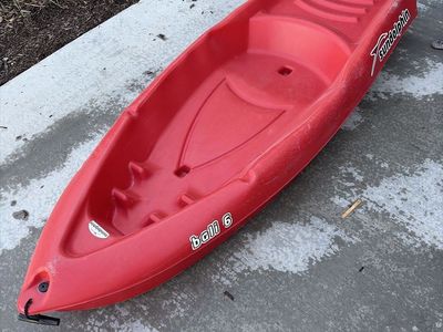 Sun Dolphin Kayak 6’