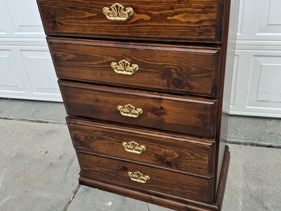 hardwood 5 drawers dresser/DI