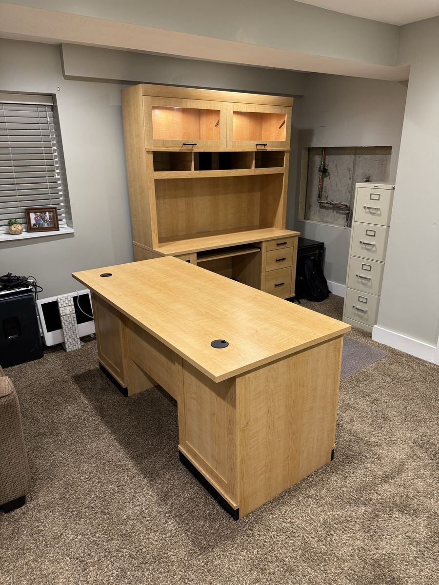 Executive Desk Set