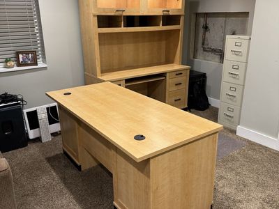 Executive Desk Set