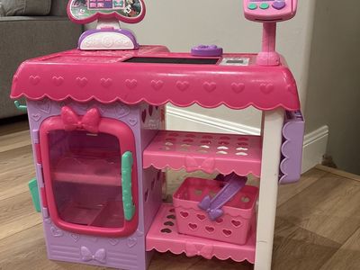 Minnie Mouse grocery cash stand