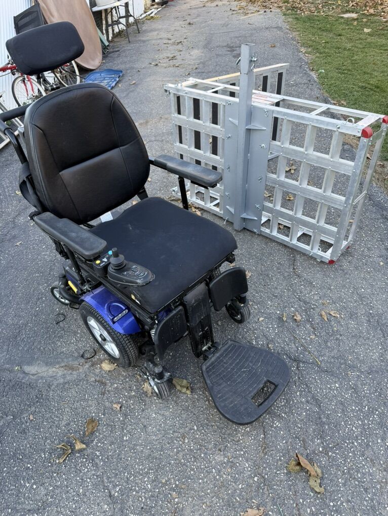 Powered Wheelchair & Carrier