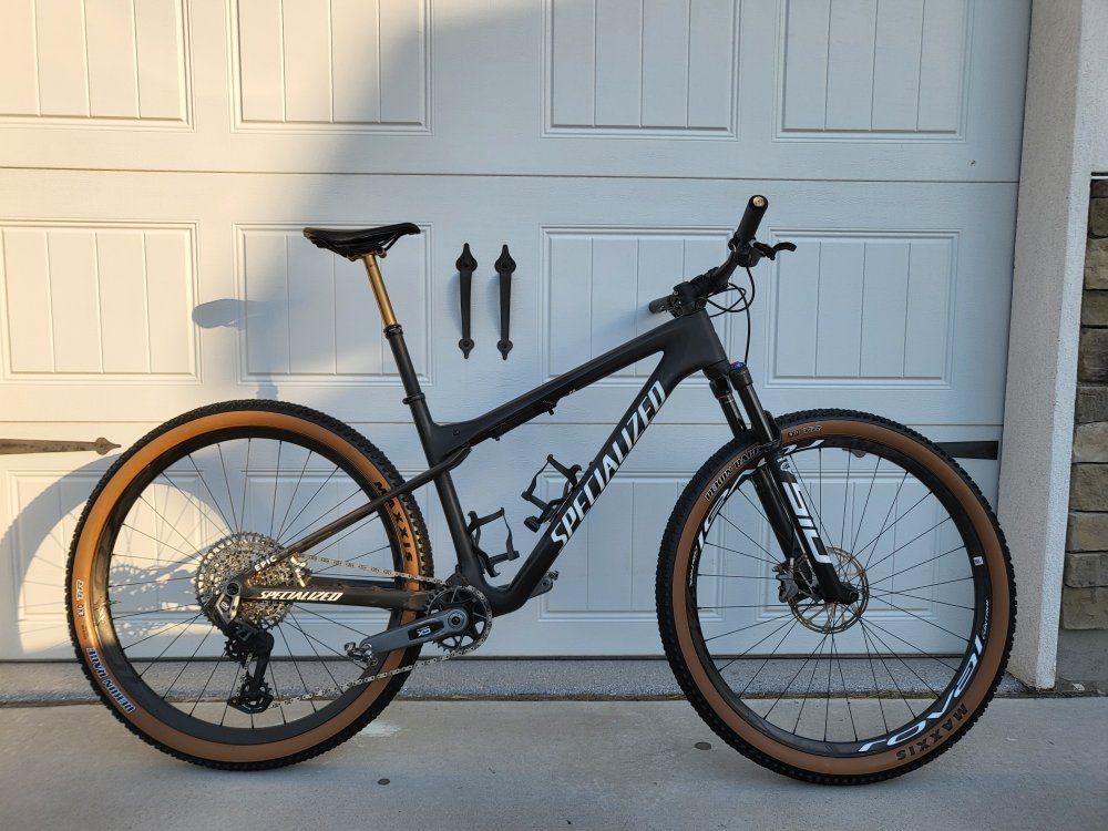Specialized Epic World Cup Large w/ UPGRADES *NICA*