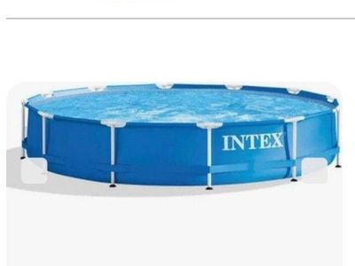 Above ground pool