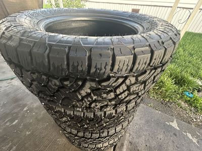 Tires like new, only 2000 miles of use