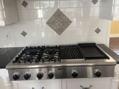 Thermador Professional Stainless Steel Gas Cooktop with Grill & Griddle