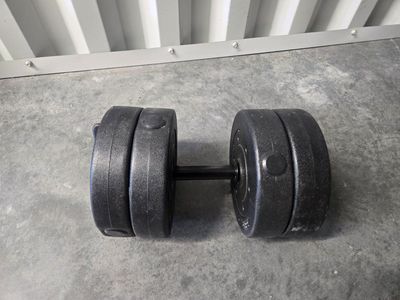 30 lbs of weight on mini bar.