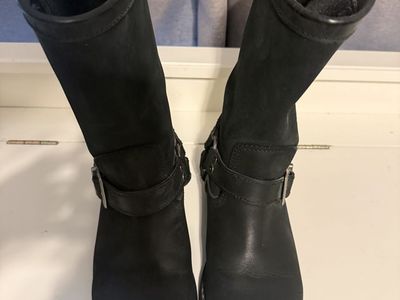 Women's Harley Davidson riding boots - great condition!