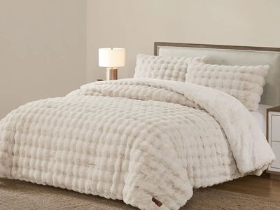 Frye 3-piece Faux Fur Comforter and Sham Set, King #95435