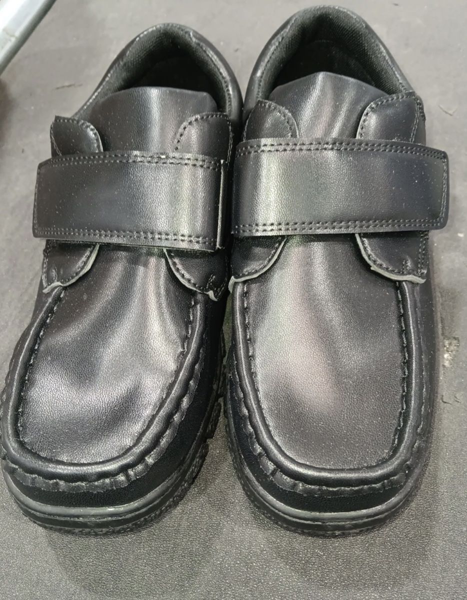 Unbranded Black Lightweight Kids/Youth Loafer Style Shoes with Velcro Closure, Boy's Size 5