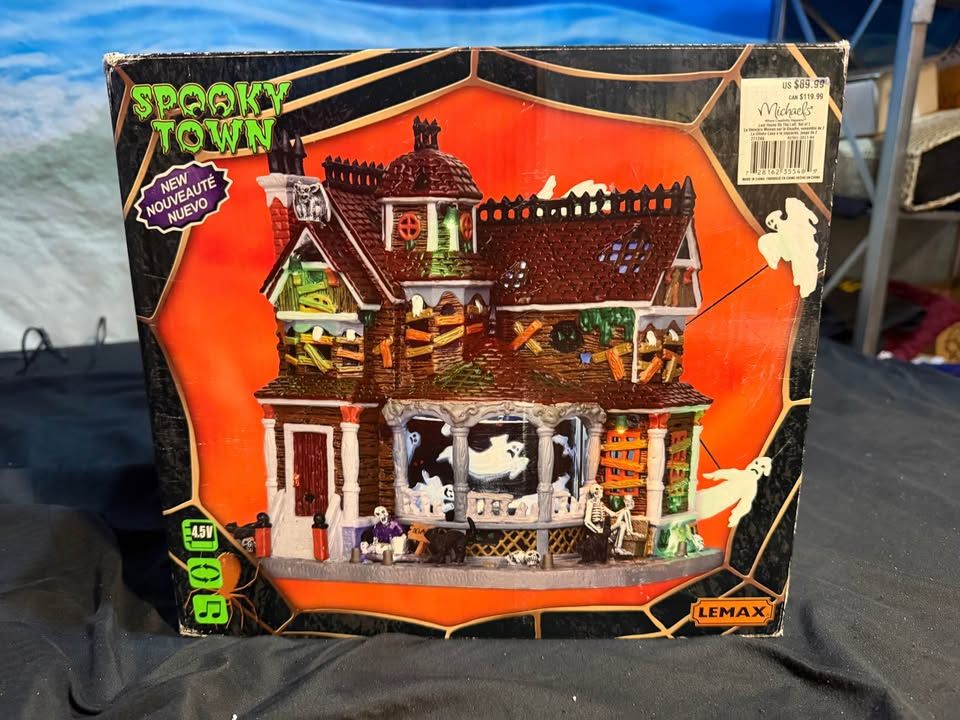 Lemax Spooky Town Last House On The Left Lighted Halloween Village