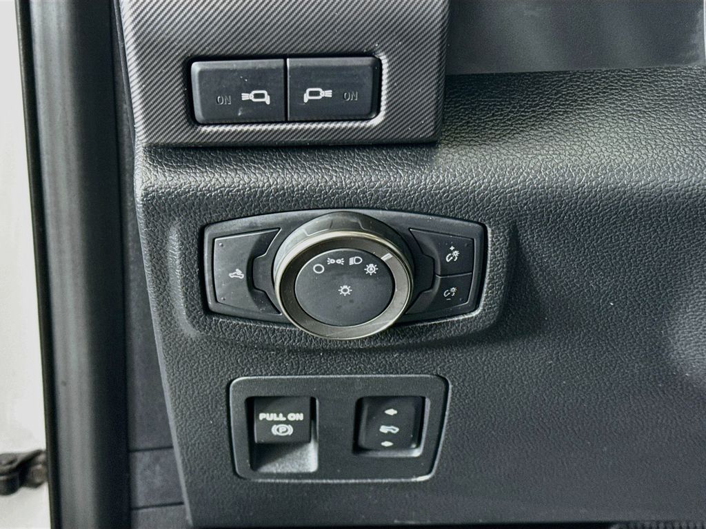 Main image 10