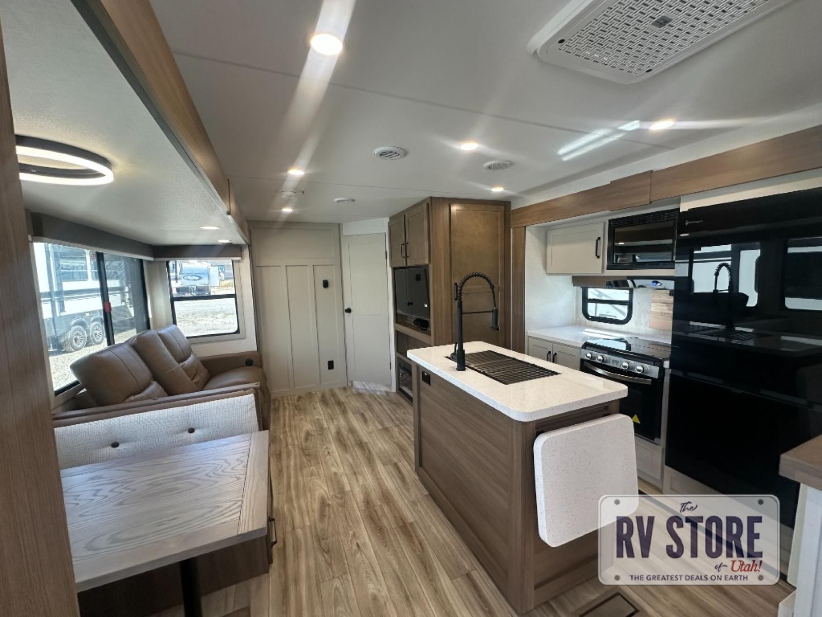 2027 Venture RV SportTrek ST327VIK Travel Trailer Bunkhouse|Front Bedroom|Kitchen Island|Outdoor Entertainment|Outdoor Kitchen
