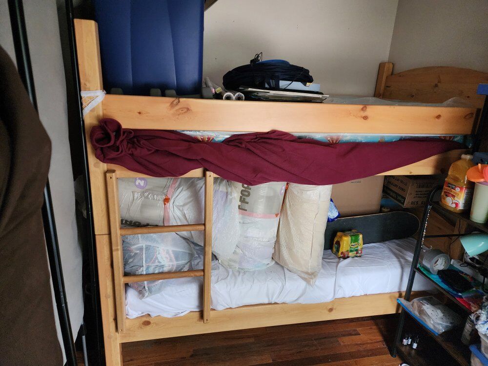 Solid Ponderosa Pine Bunkbed