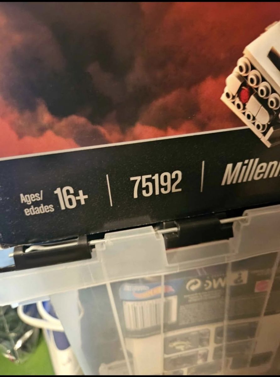 Lego Millennium Falcon 75192