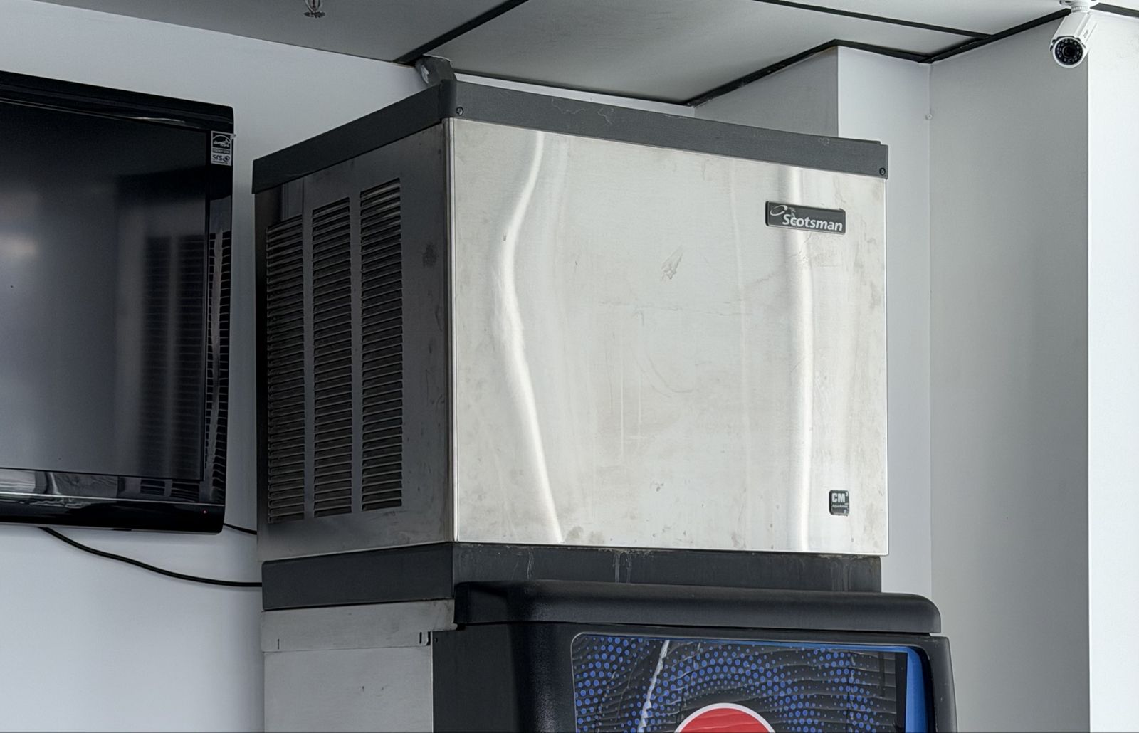 Scotsman CME506AS-32F Ice Machine
