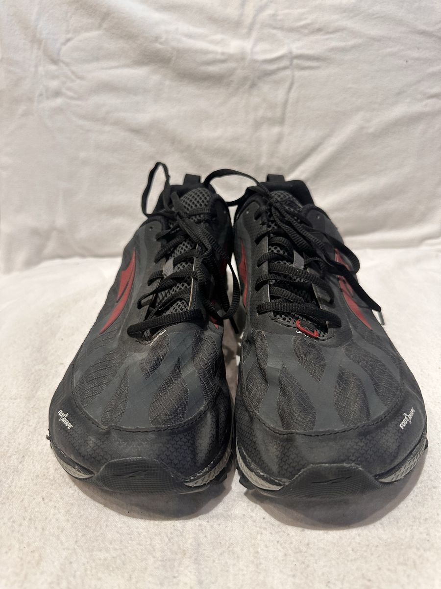 Altra superior 3.5 men’s size 11 black/burgundy, trim trail shoes