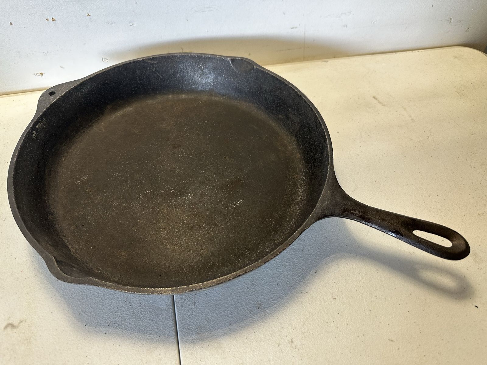 13-7/16” Cast Iron Skillet No.12 Mexico