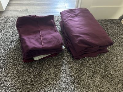Free sheets: king size and pillow cases.