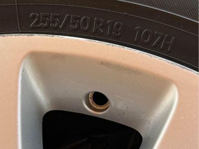4ea 255/50R19 107H 4tires/rims