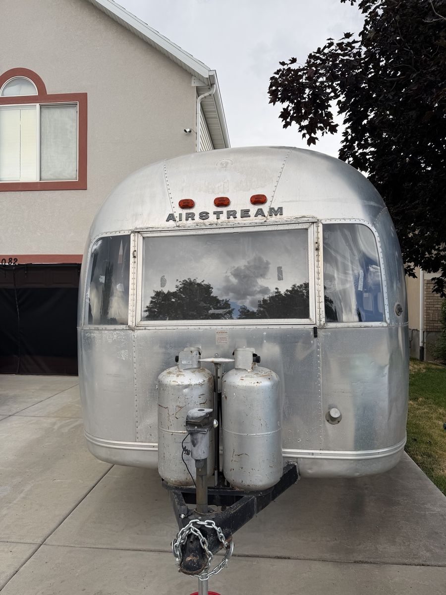 Airstream Travel Trailer (Bumper Pull) - Classic Silver Camper Ready for Renovation