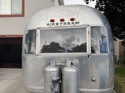 Airstream Travel Trailer (Bumper Pull) - Classic Silver Camper Ready for Renovation