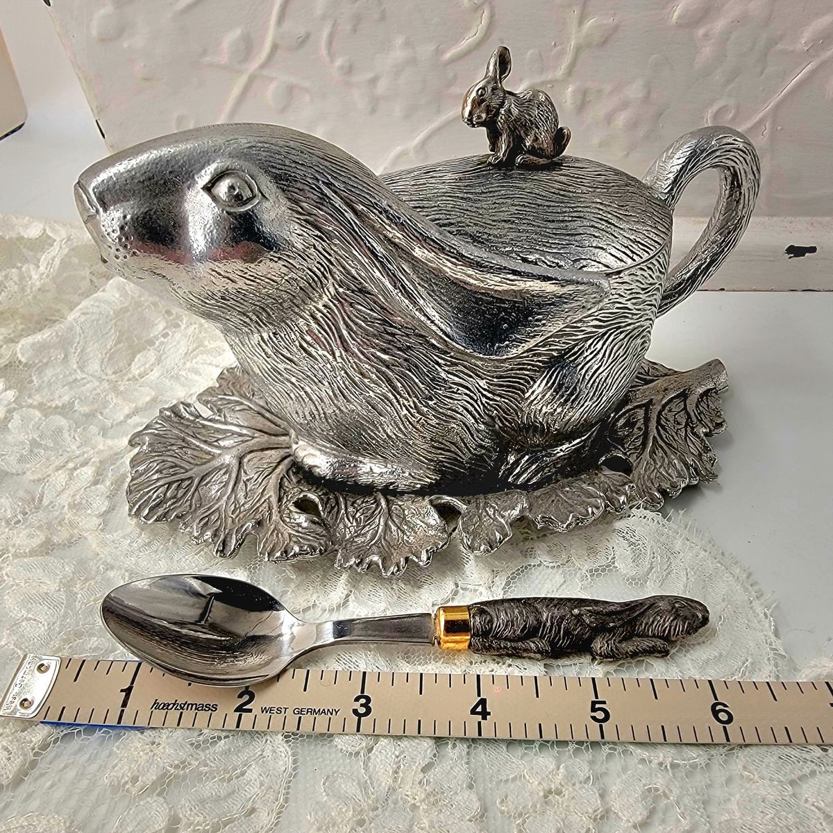 Arthur Court Bunny Gravy Boat w/ Lettuce Plate