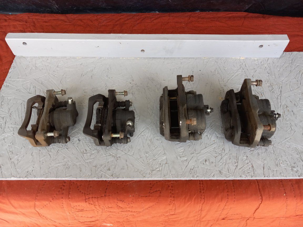 Subaru brake calipers Foresters 2009 to 2013