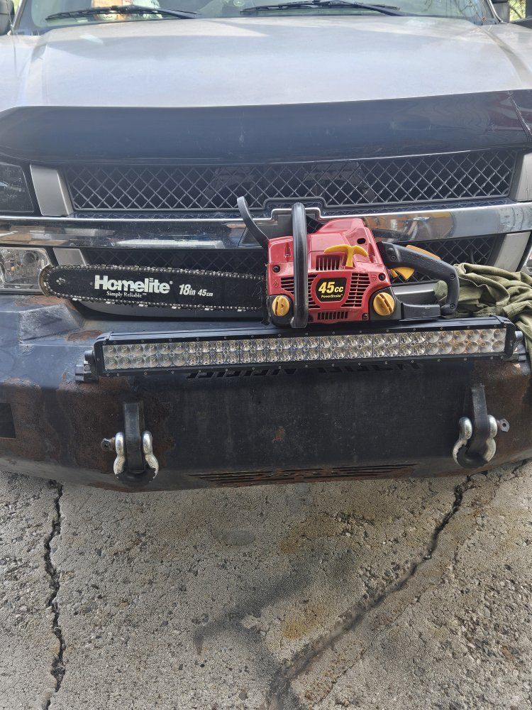 Homelite 45cc 18-Inch Chainsaw x2