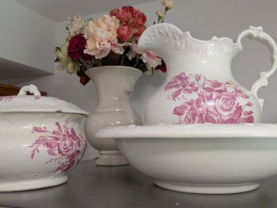 Antique pitcher and wash basin & chamber pot