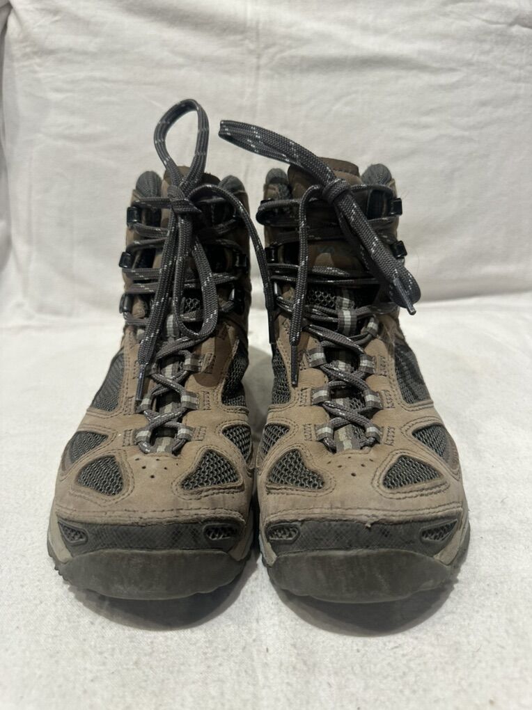 Vasque Women’s Size 9 Gore-Tex Mid Hiking Boots