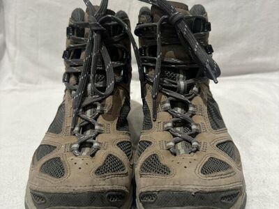 Vasque Women’s Size 9 Gore-Tex Mid Hiking Boots