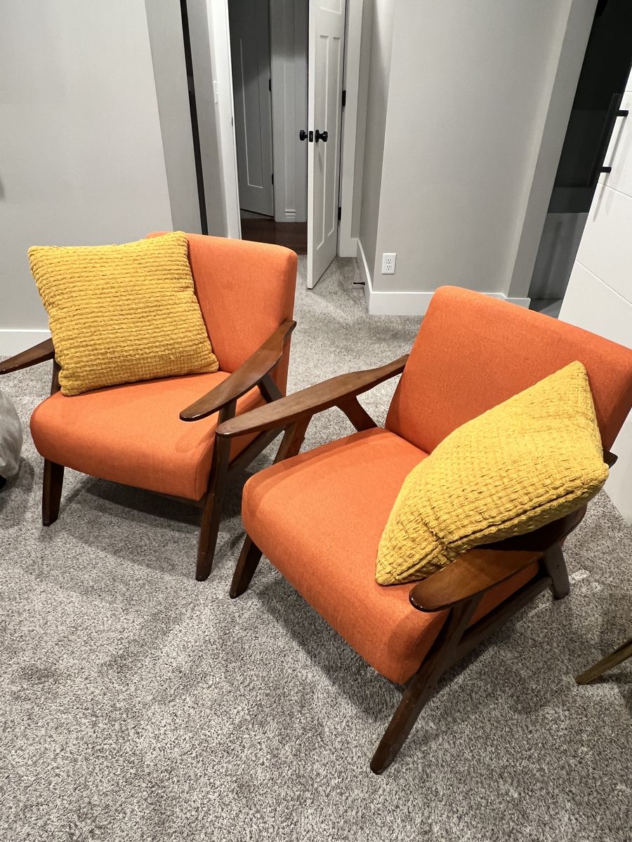 Accent Chairs