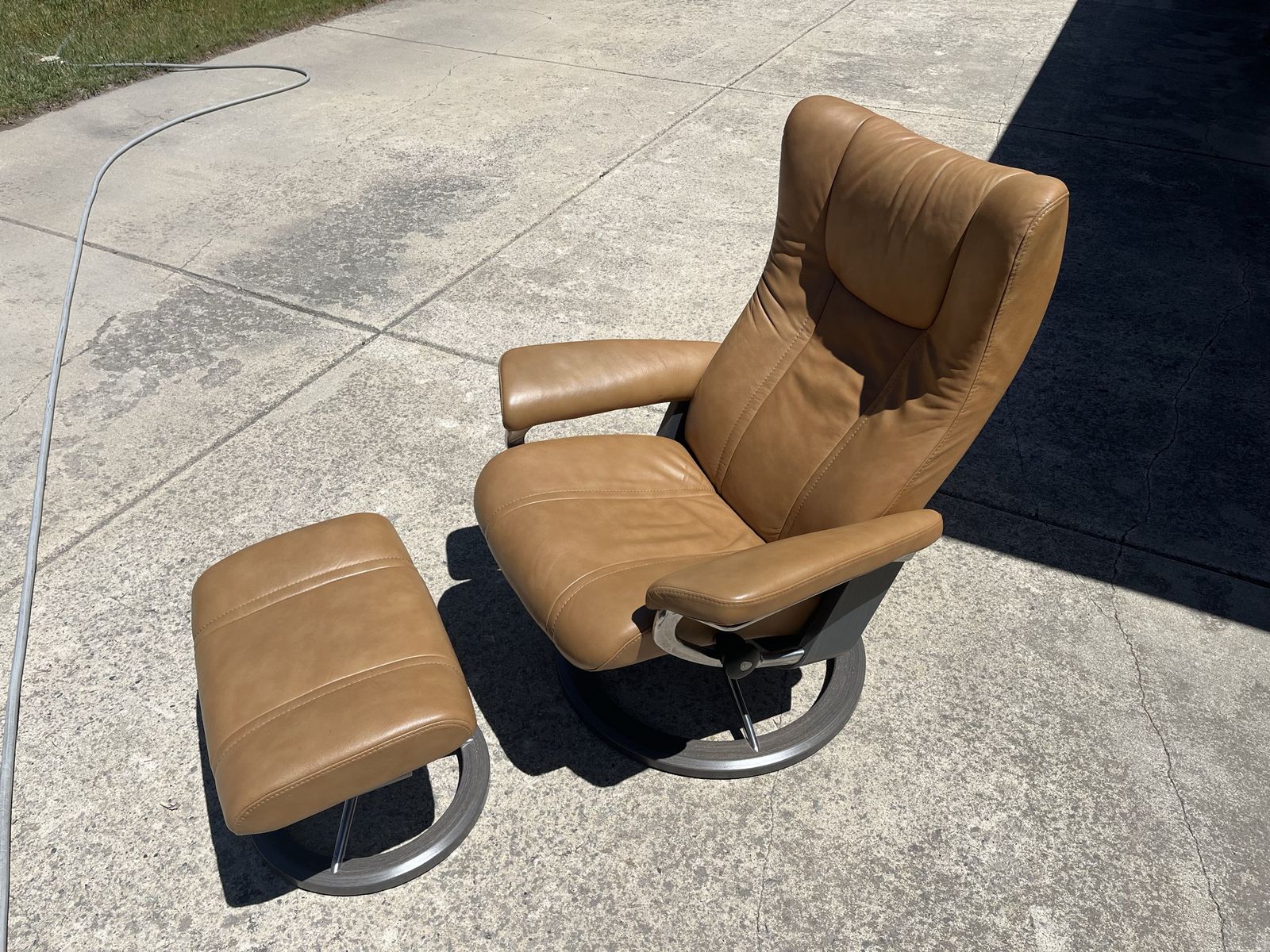 Stressless relax back ekornes recliner leather