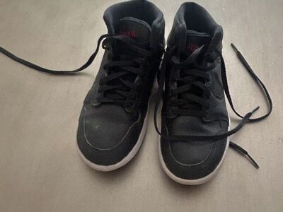 Youth Nike Size 3