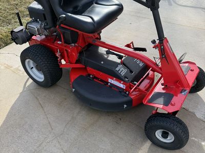 Snapper 28 Riding lawnmower