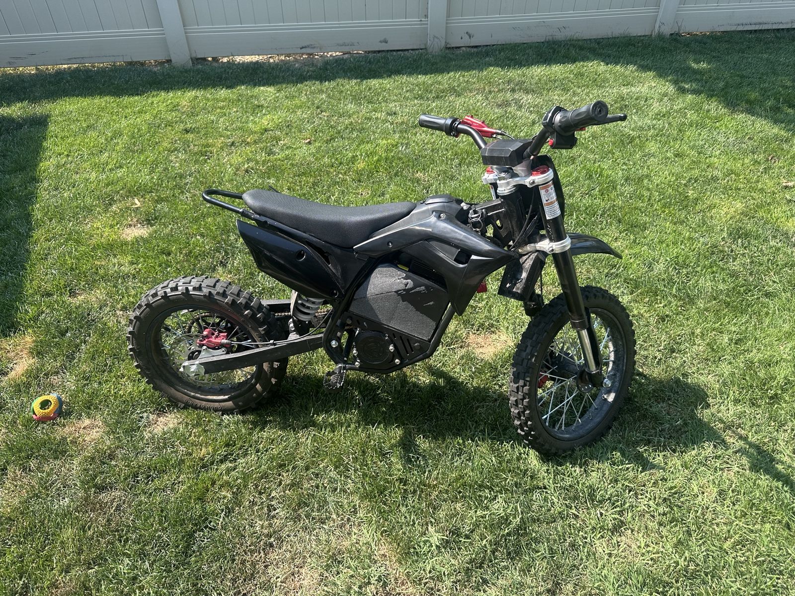 MotoTec 60V 2000W Electric Dirt Bike – Great Condition – Battery Included