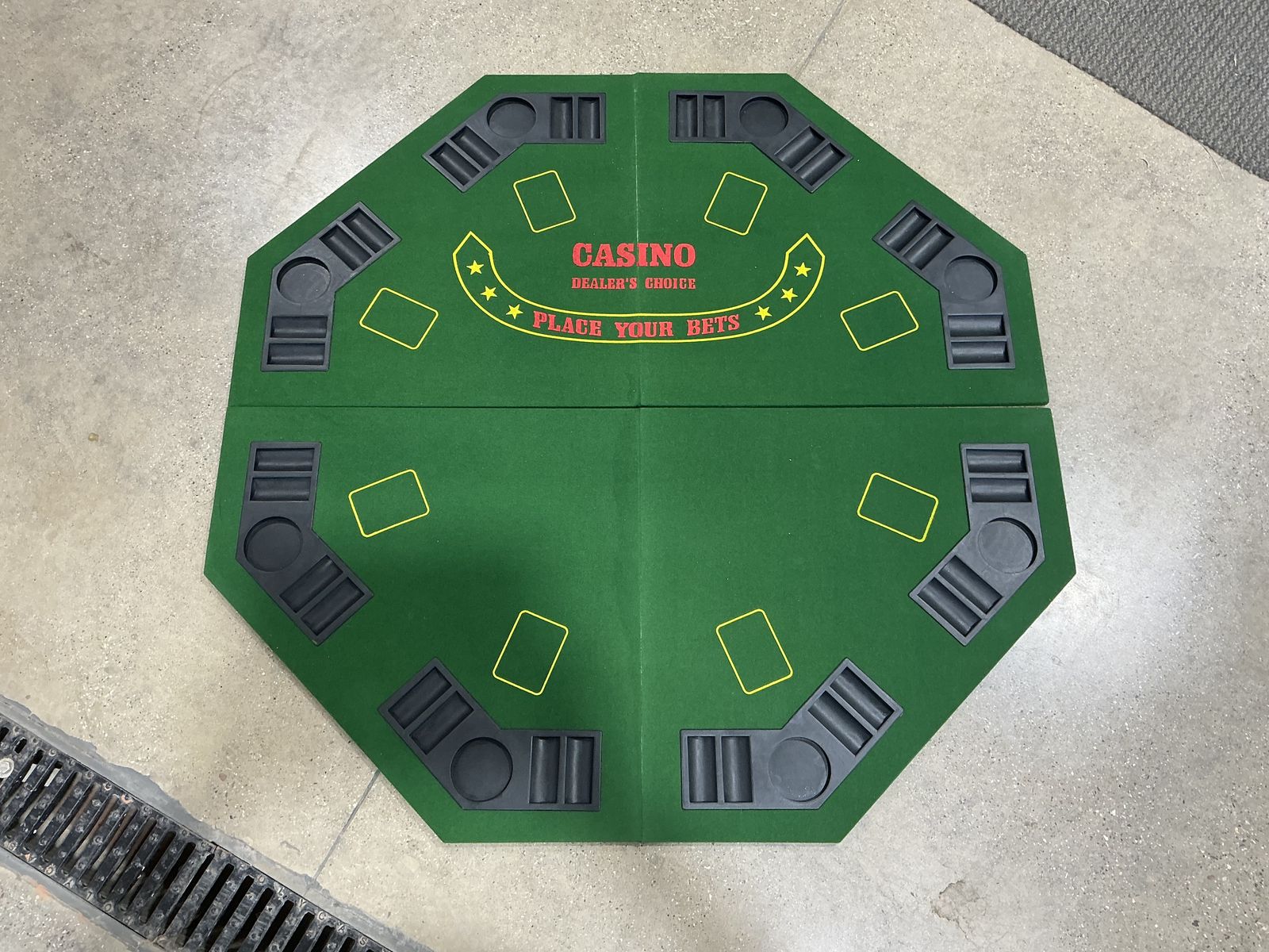Poker table folding