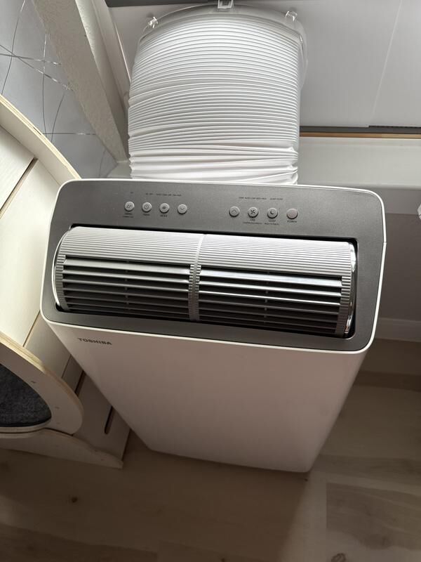 Toshiba mini air conditioner/heater