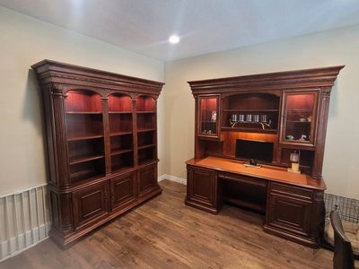 Executive Desk Hutch & Bookcase Set (Chair Included)