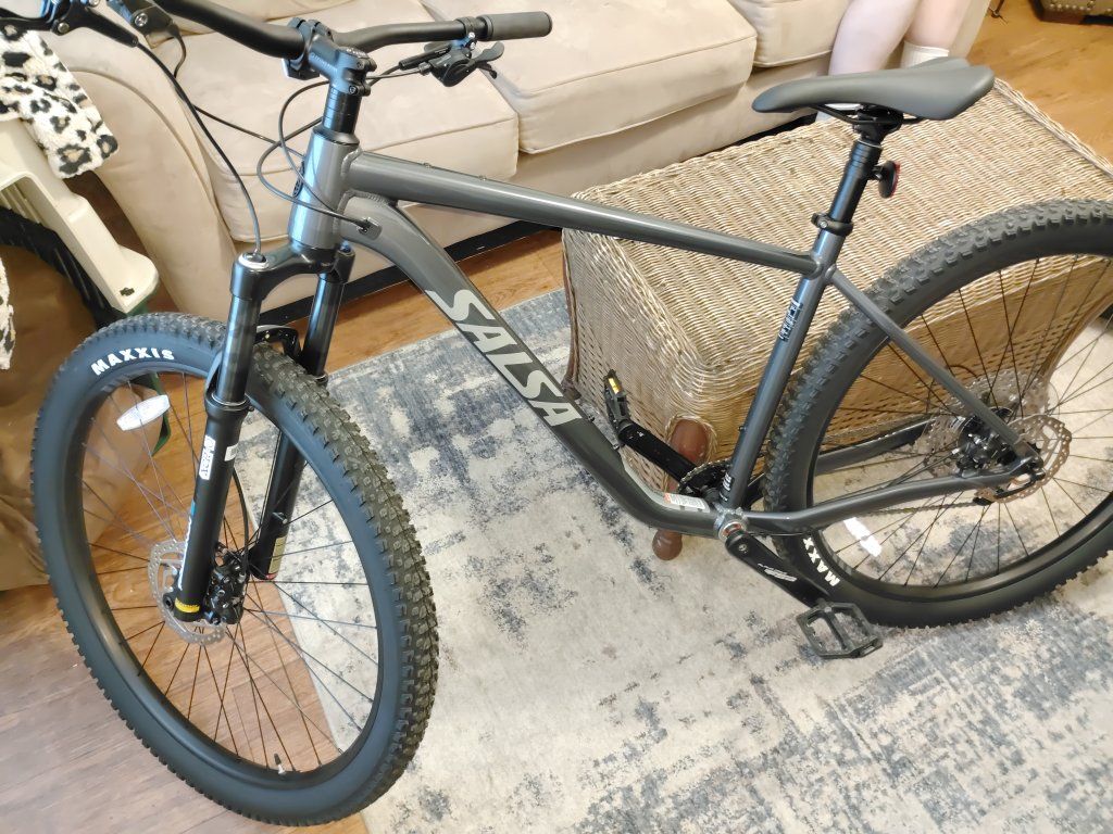 Brand new Salsa Rangefinder Mountain Bike 29 large frame size