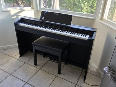 Casio PX-870 Privia 88-Key Digital Piano with Furniture Bench and Headphones - Black