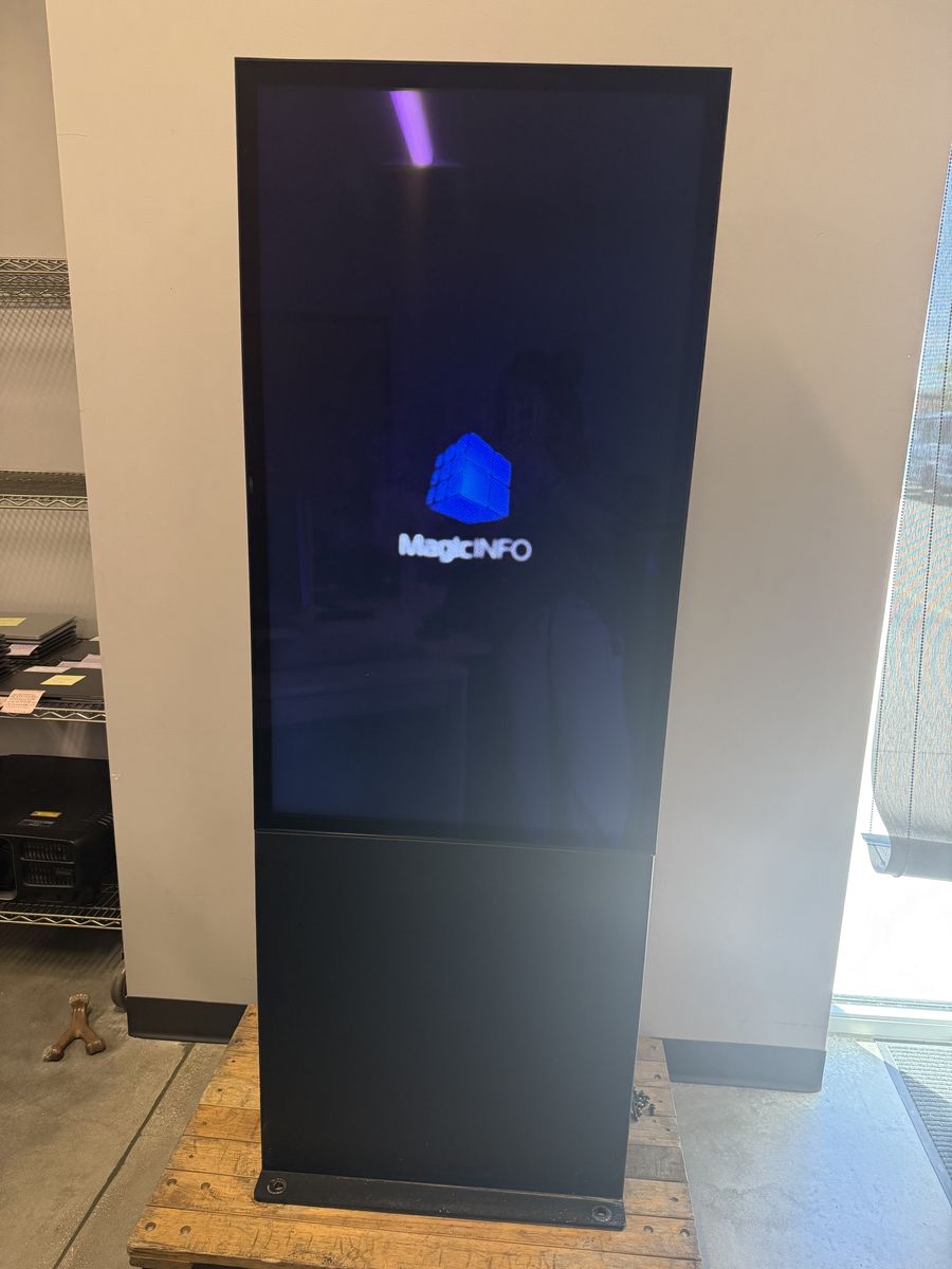 Main image 3