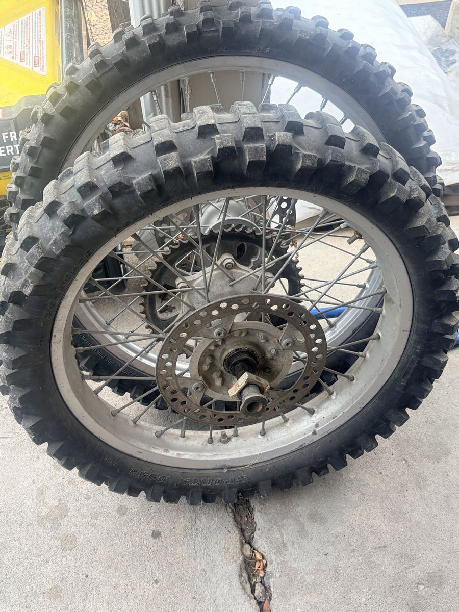 2001 CR 250r wheels