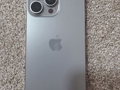 Unlocked iPhone 15 Pro Max 256gb