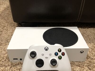 Xbox series S WIth Controller