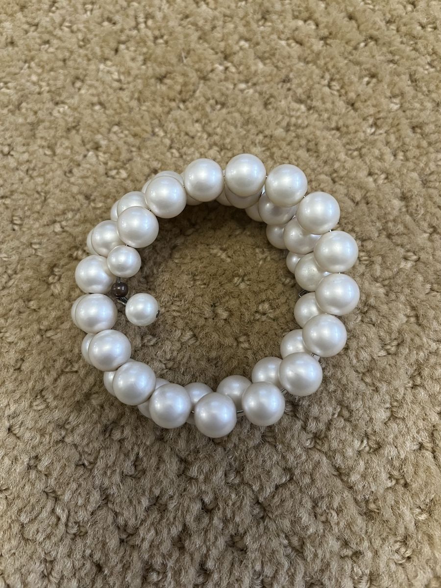 1950's Fun Curled Wired Bracelet with Faux Pearl