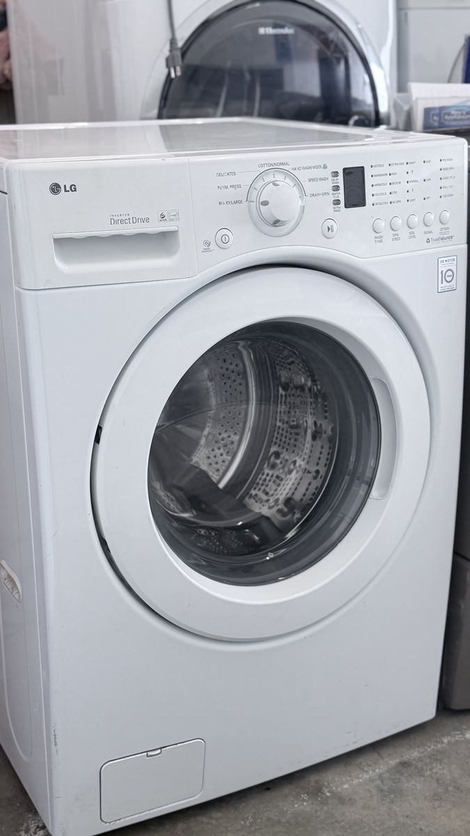 Main image 3