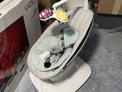 4Moms MamaRoo Baby Swing + Newborn Insert